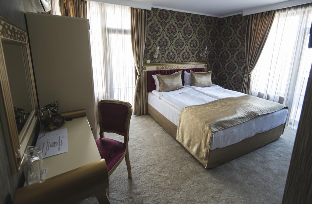 Hotel Diamond Kazanlŭk Exteriér fotografie